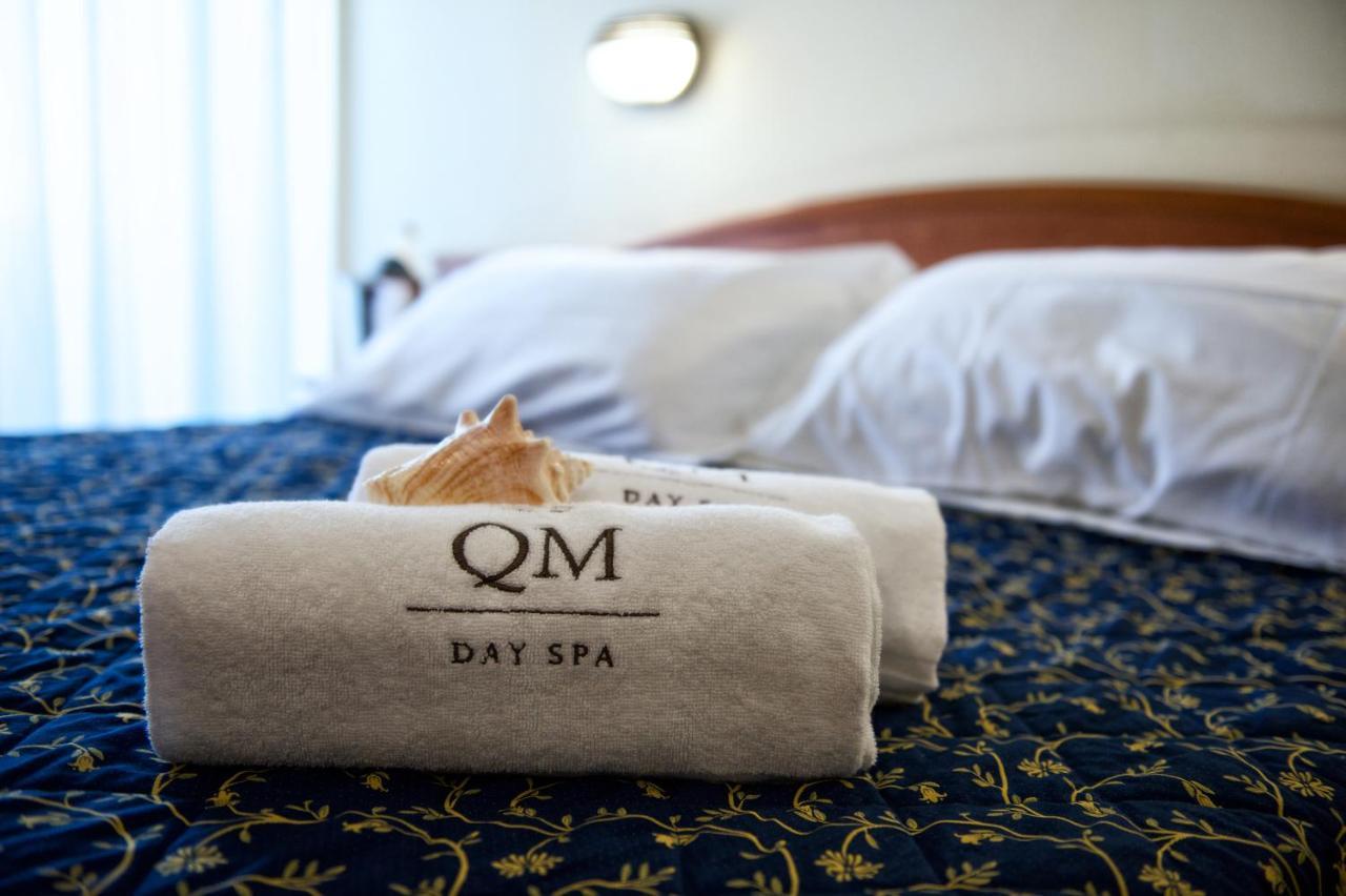 Hotel Queen Mary Cattolica Esterno foto