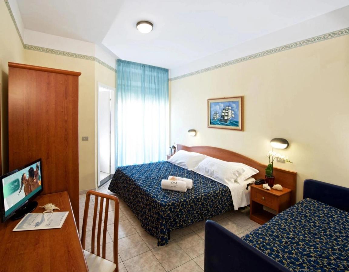 Hotel Queen Mary Cattolica Esterno foto