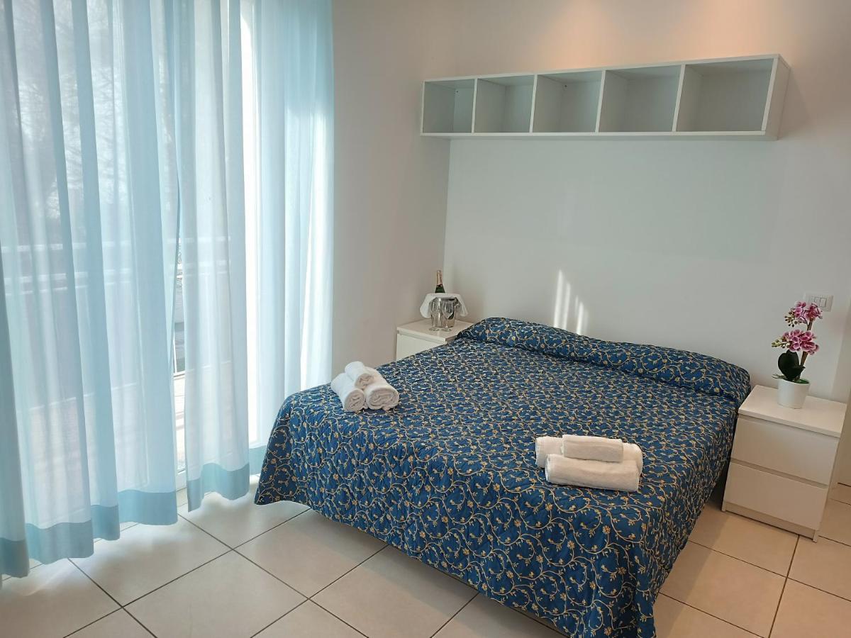 Hotel Queen Mary Cattolica Esterno foto