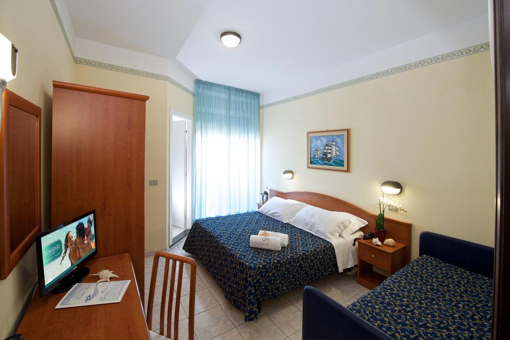 Hotel Queen Mary Cattolica Camera foto
